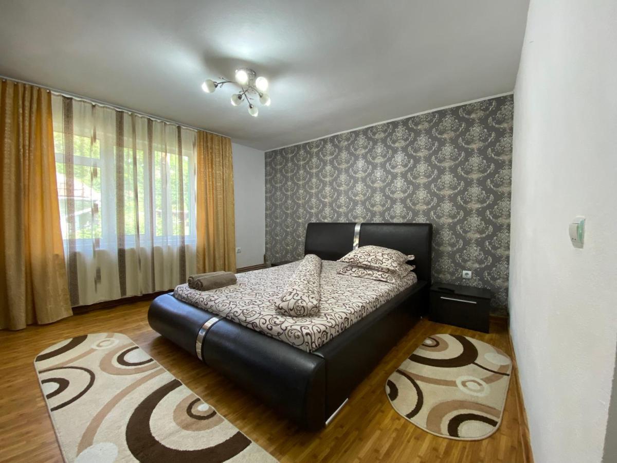 Micul Popas Hotel Novaci-Straini Luaran gambar